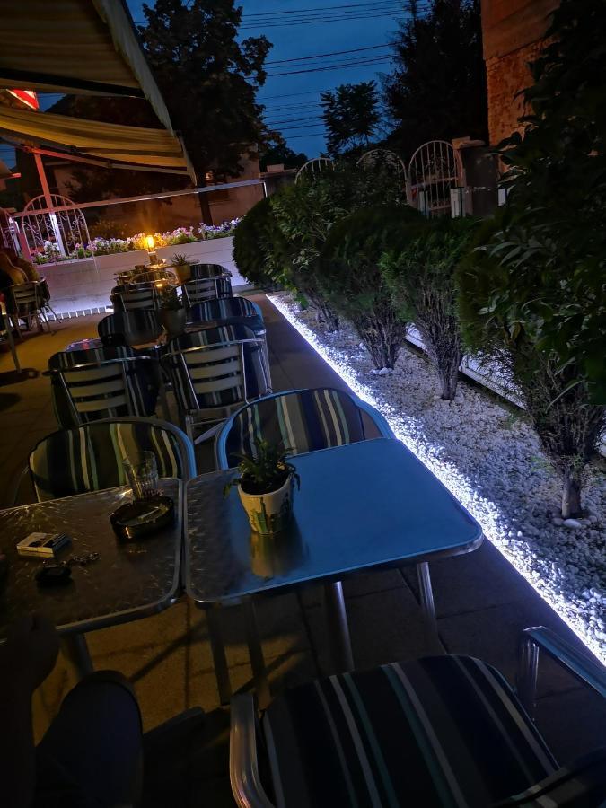 Pensiunea Zodiac Timisoara Exterior foto